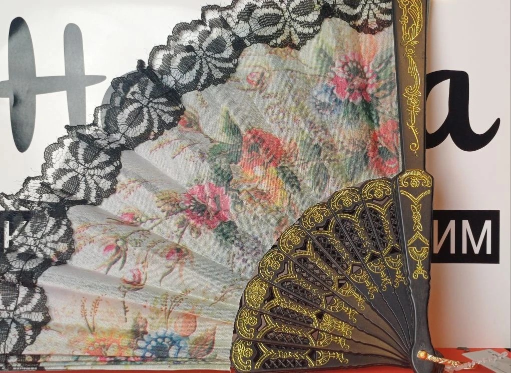 картинка Ажурный веер с цветами в ассортименте от магазина Одежда+