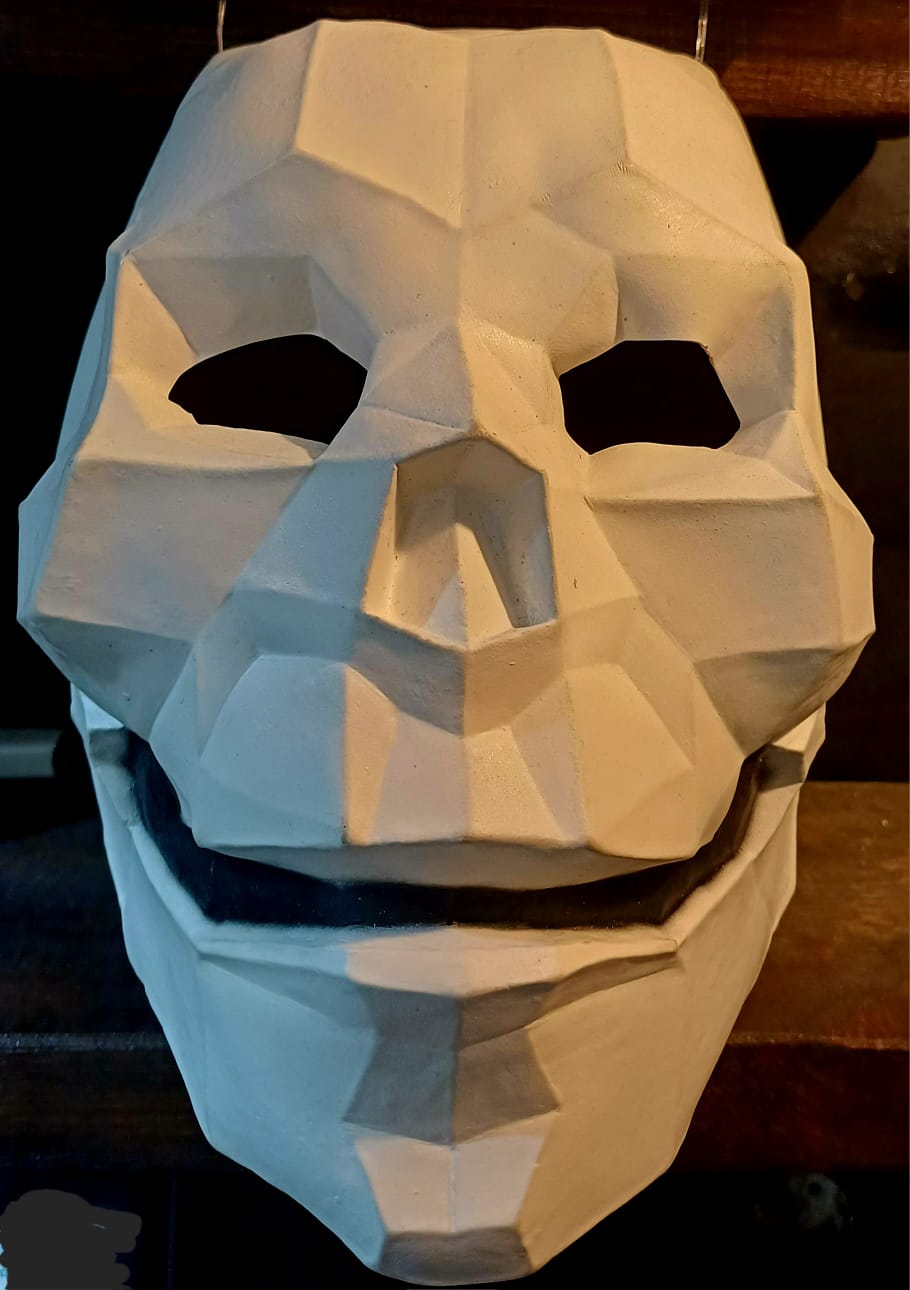 картинка Латексная маска-полигон «Череп» от магазина Одежда+