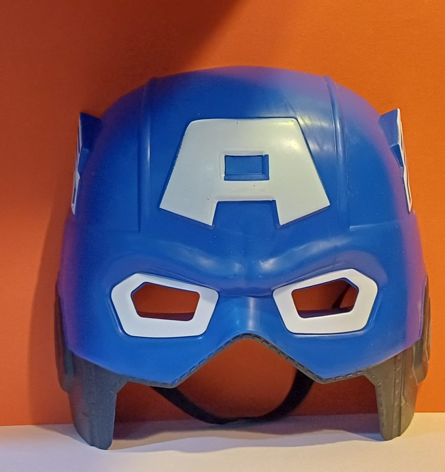 картинка Маска «Капитан Америка» светящаяся в темноте от магазина Одежда+