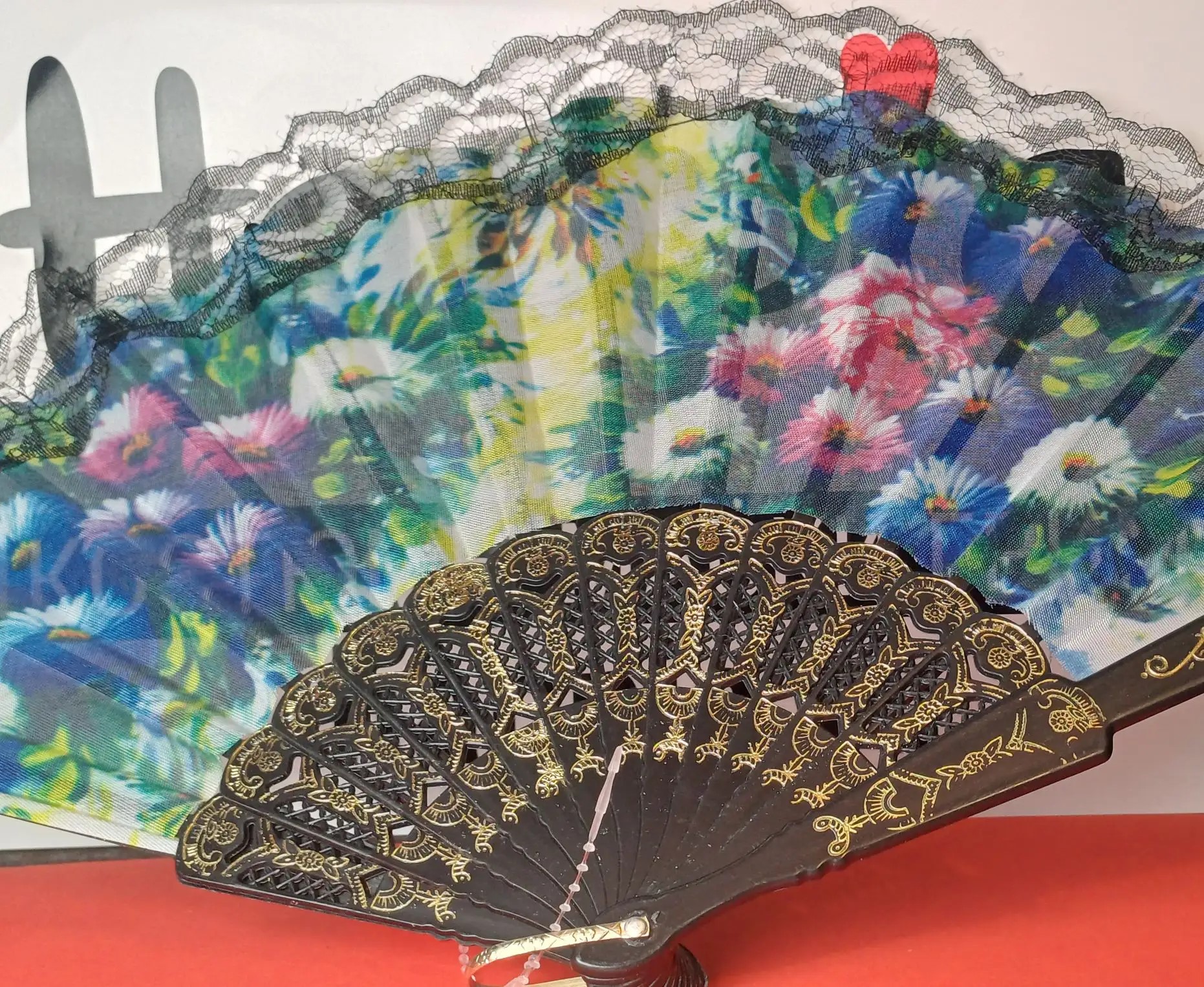 картинка Ажурный веер с цветами в ассортименте от магазина Одежда+