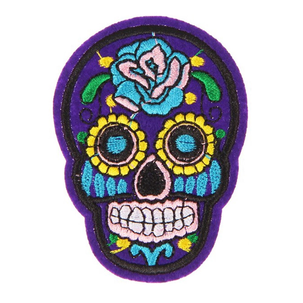 картинка Значок «Череп» в ассортименте от магазина Одежда+