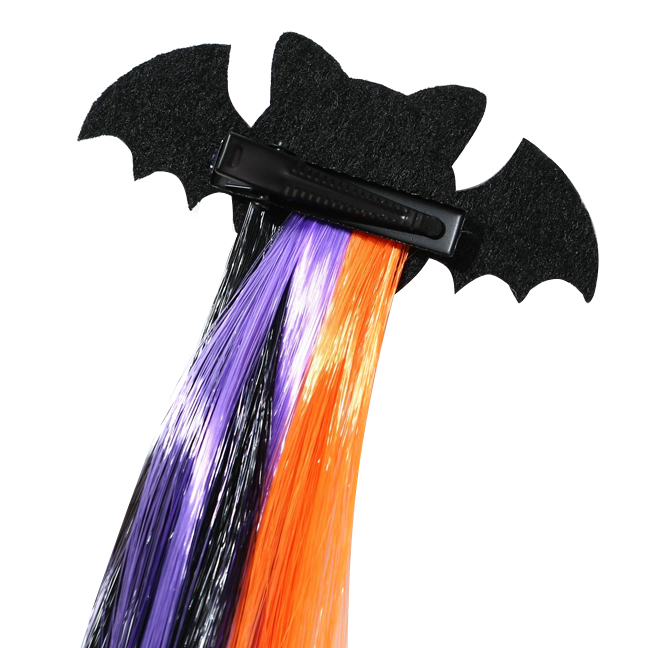 картинка Цветная прядь на заколке «Летучая мышь» от магазина Одежда+