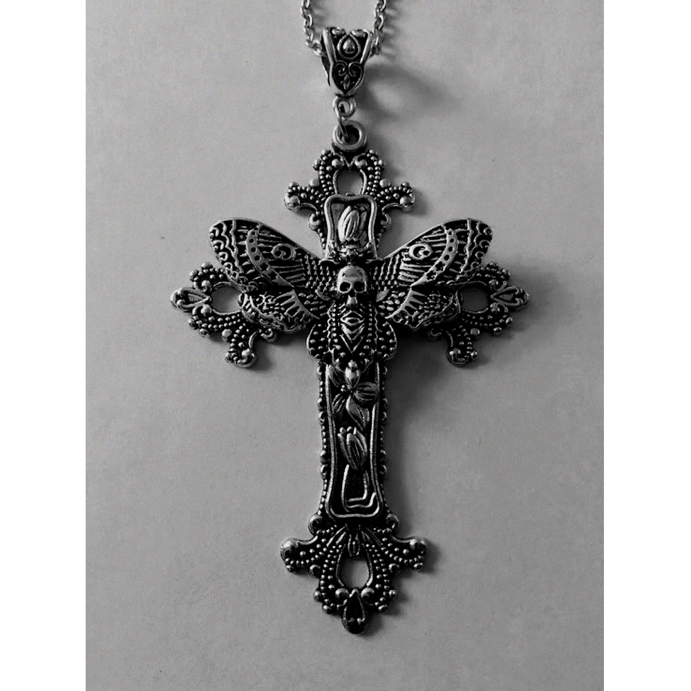 картинка Готический крест «Мотылек» на цепочке от магазина Одежда+