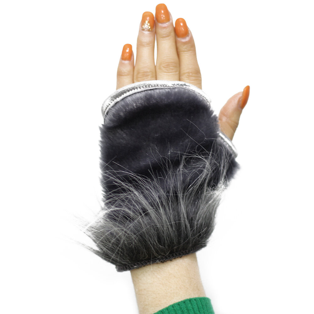 картинка Детские серые пушистые перчатки - лапки кошки/зайчика от магазина Одежда+