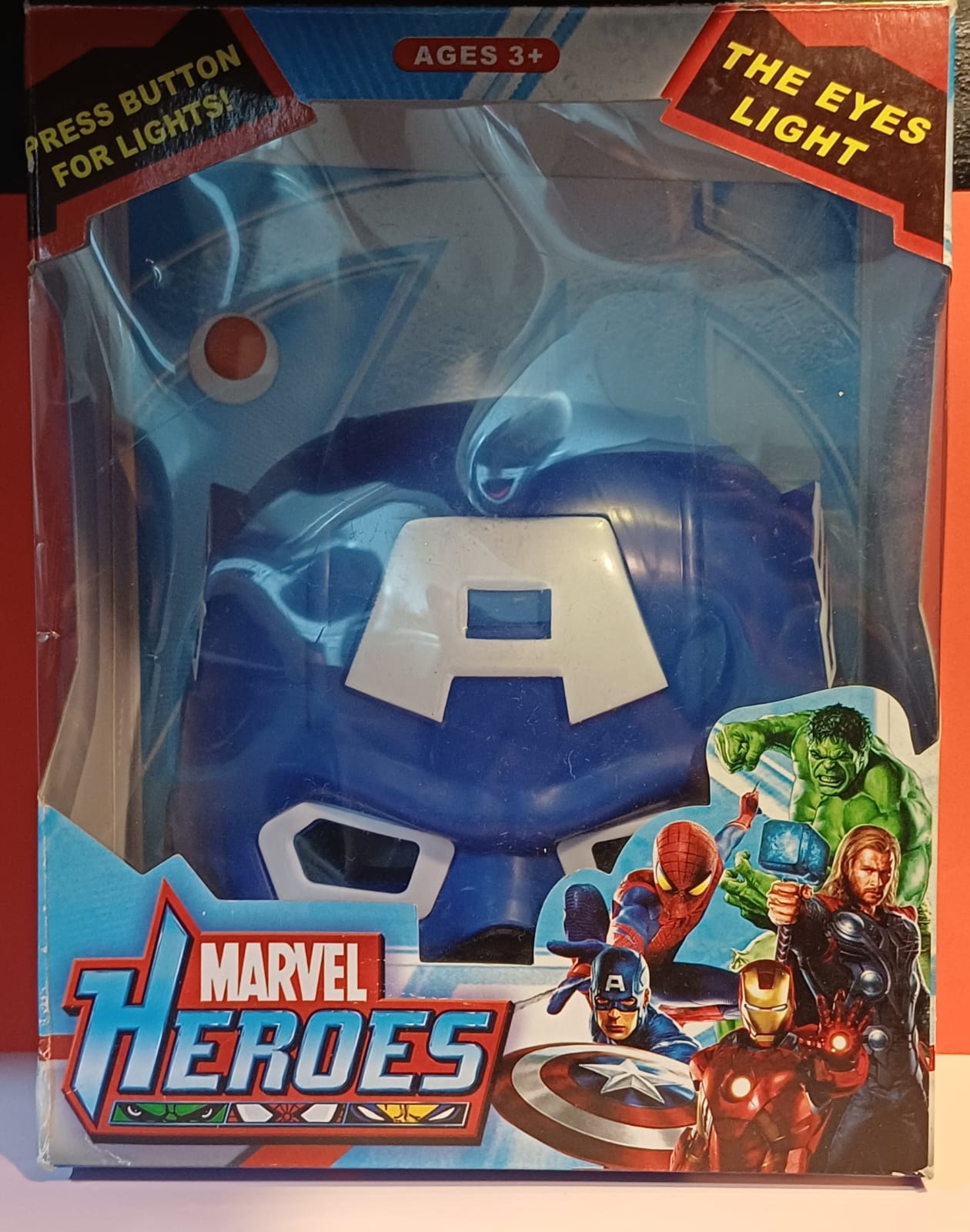 картинка Маска «Капитан Америка» светящаяся в темноте от магазина Одежда+