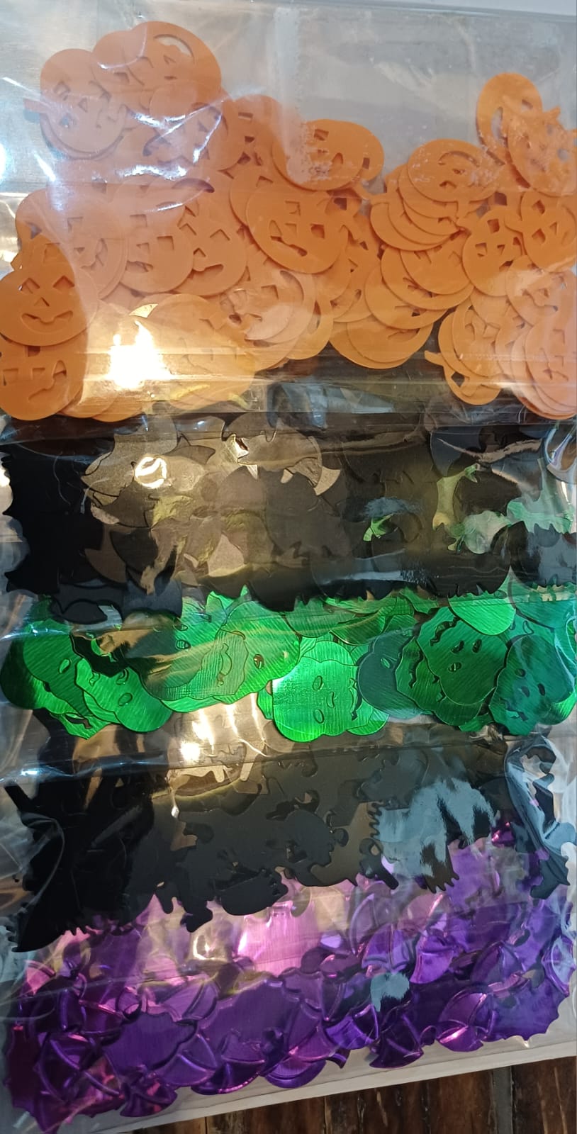 картинка Конфетти на Хэллоуин «Летучие мыши, черепа, ведьмы» от магазина Одежда+