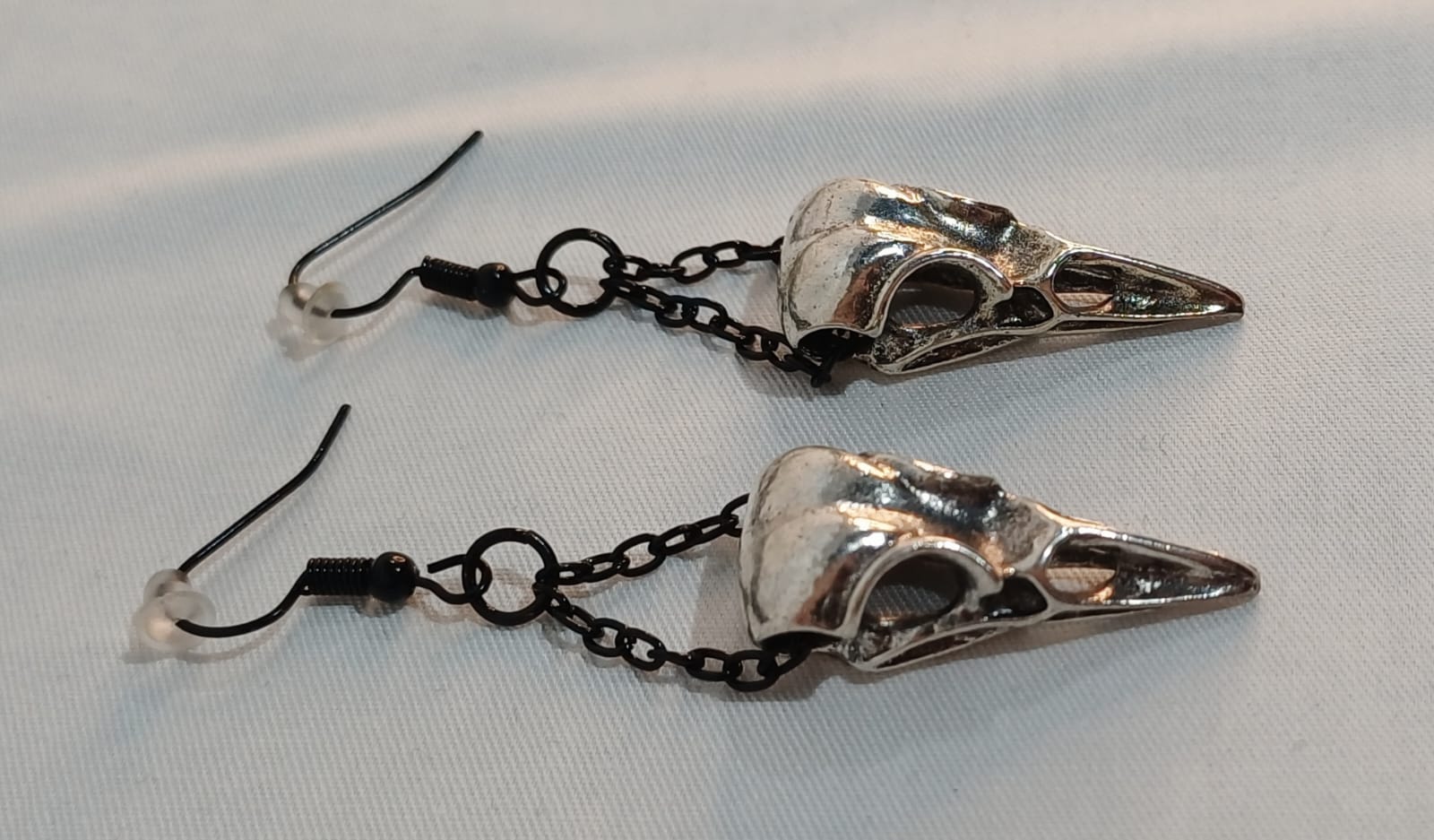 картинка Серьги «Череп ворона» от магазина Одежда+