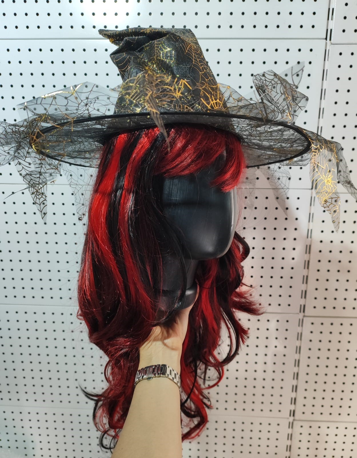 картинка Парик дьяволицы на Хэллоуин от магазина Одежда+