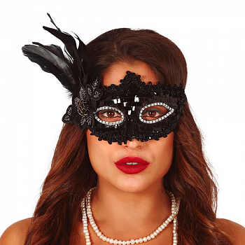 Черная венецианская маска с цветком и перьями 