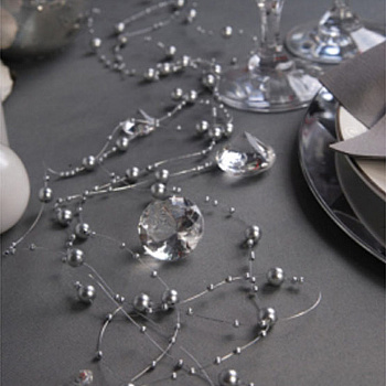 Серебристая жемчужная гирлянда - украшение свадебного стола