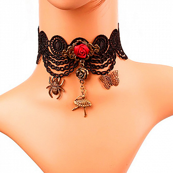 Готическое ожерелье с розой и подвесками