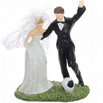Фигурка на торт "Футболист" - украшение свадебного торта
