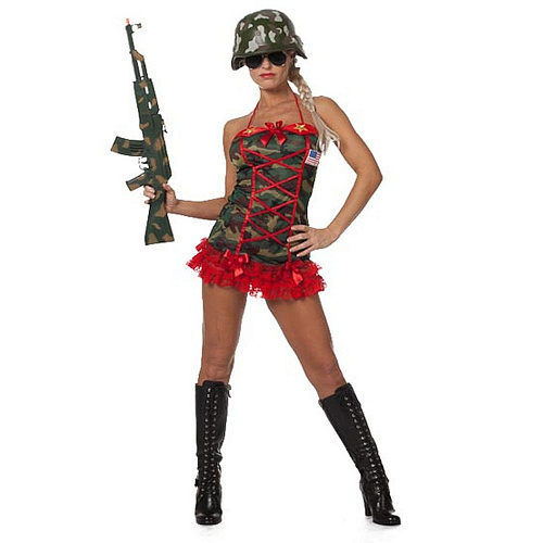 Армейский костюм для девушки