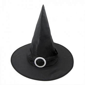 Черная шляпа ведьмы с серебрянной пряжкой